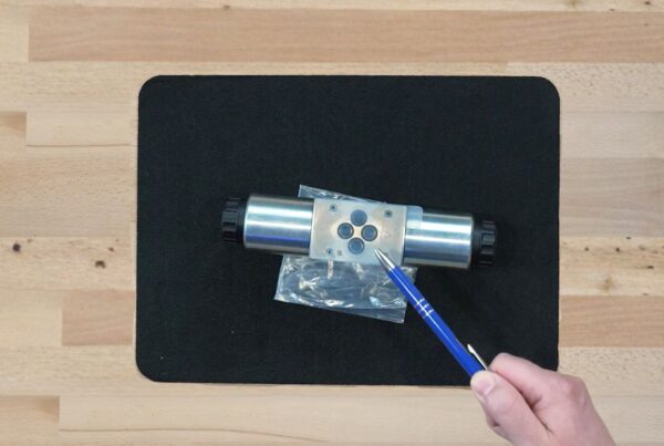 Czym jest standard CETOP w hydraulice? - Baza Wiedzy - Air-Com Pneumatyka zawory w standardzie CETOP
